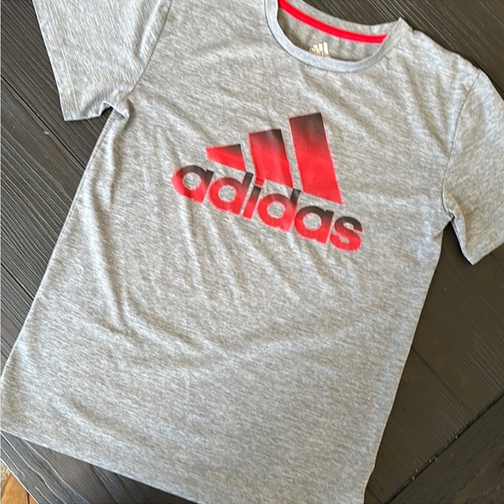 Boys Adidas Athletic shirt size Large 14/16